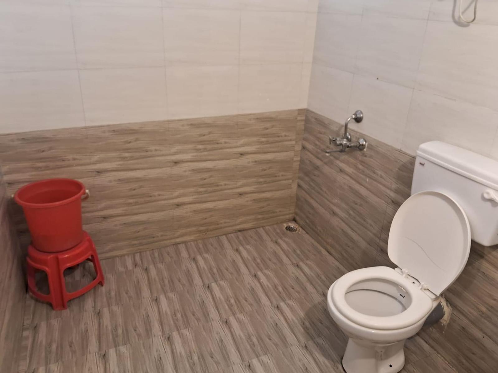 Rk Lawns Hotel Gonda Ngoại thất bức ảnh
